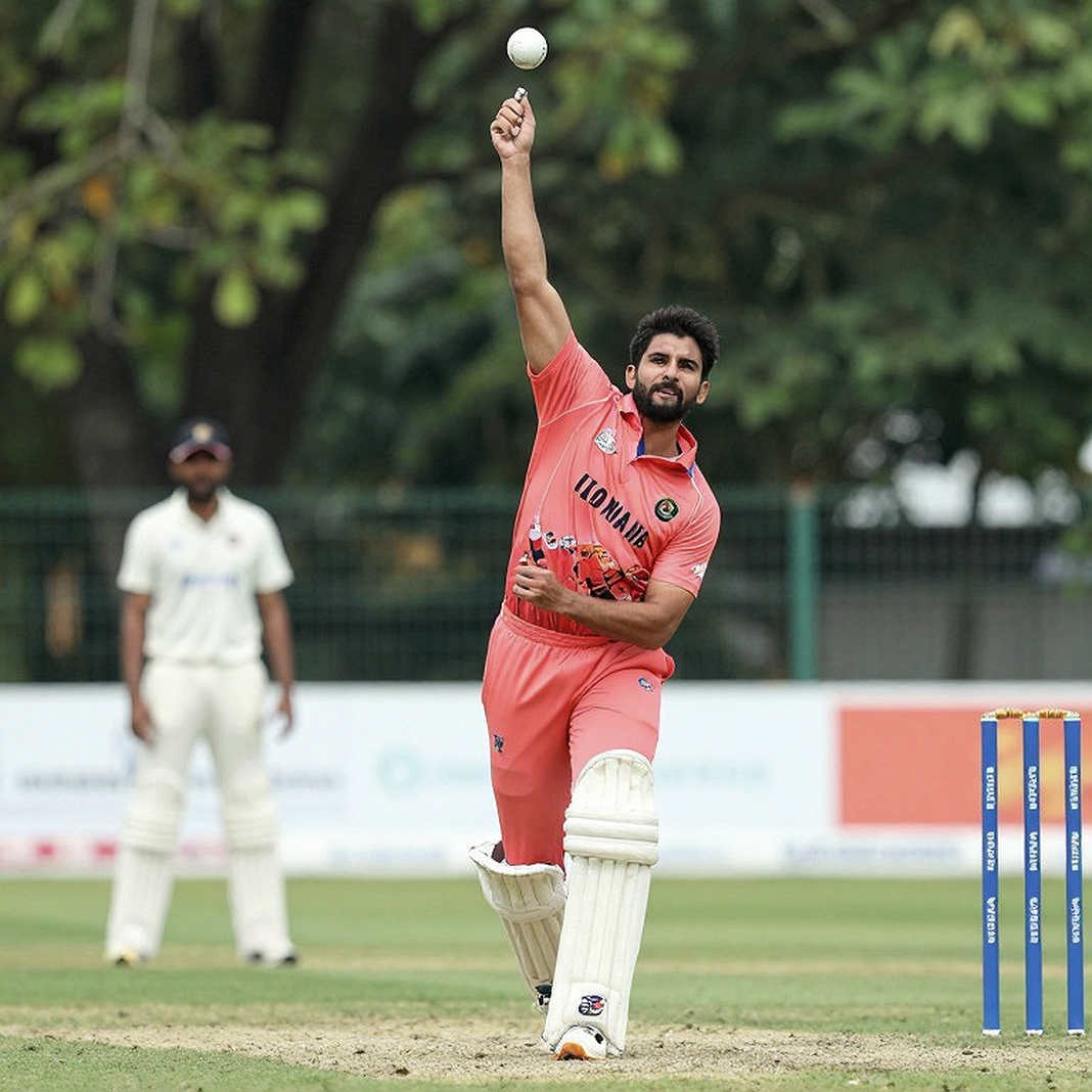 হাফ-স্পেস একটি প্রশ্ন: ফ্র্যাঞ্চাইজ রিটেনশন উইন্ডো, অন-চেইন চুক্তি আর বাংলাদেশের ডেথ ওভারের জ্যামিতি