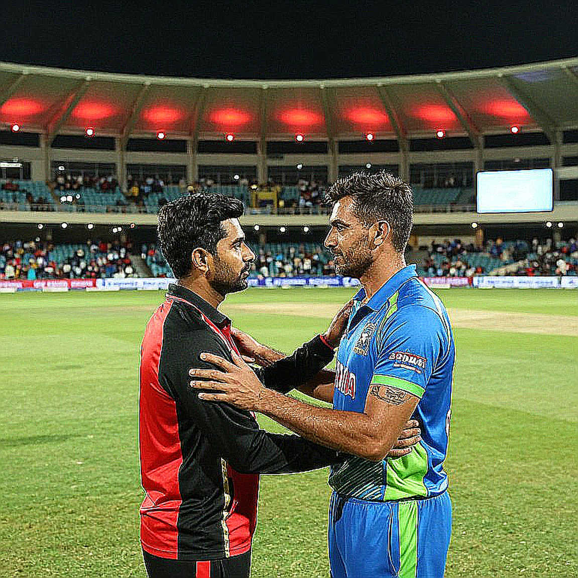 ফ্র্যাঞ্চাইজি ক্রিকেটের নতুন খাতা: ব্লকচেইন, ফ্যান টোকেন, আর ট্রাকের ভেতরের মেয়েটি ফ্র্যাঞ্চাইজি ক্রিকেটের নতুন খাতা: ব্লকচেইন, ফ্যান টোকেন, আর ট্রাকের ভেতরের মেয়েটি