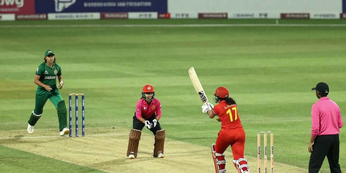 গ্লাভস হাতে ক্যাপসি: ইংল্যান্ডের নীরব স্কোয়াড-অঙ্ক আর ডব্লিউবিবিএল-এর সিংহাসন প্রশ্ন